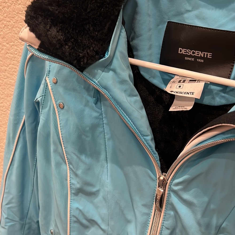 Descente Ski Jacket - image 3